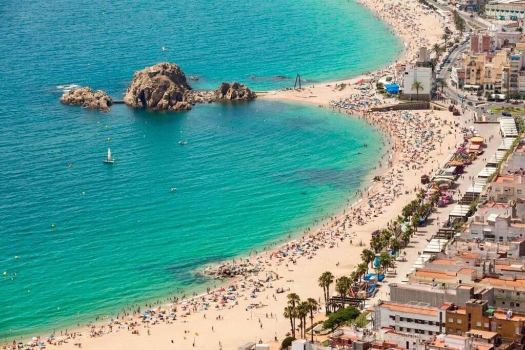 Apartamento Con Piscina En El Centro De Blanes Exterior photo
